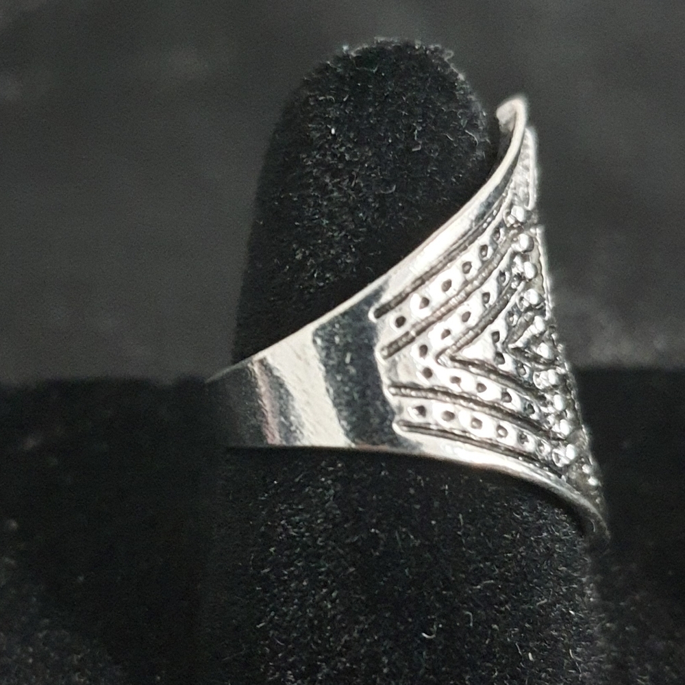 Silver Geometric Ring - Picture 2 of 3